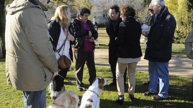 «Patrullas caninas» contra las conductas incívicas de los dueños de mascotas